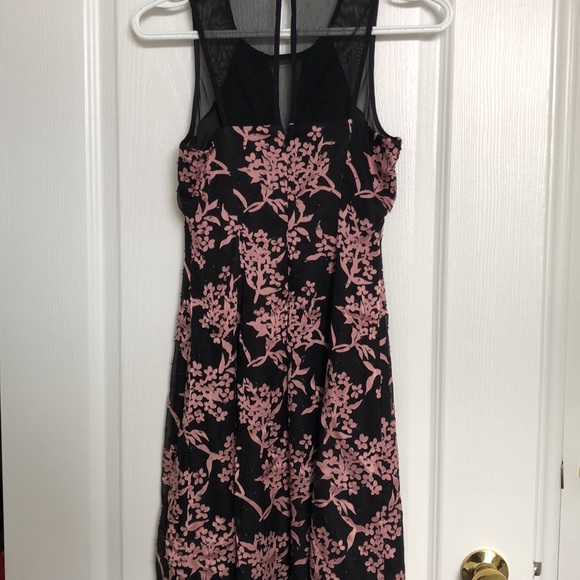 GUESS COCKTAIL DRESS - Picture 2 of 2